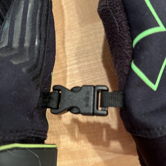 Kids UA gloves - Picture 3 of 4